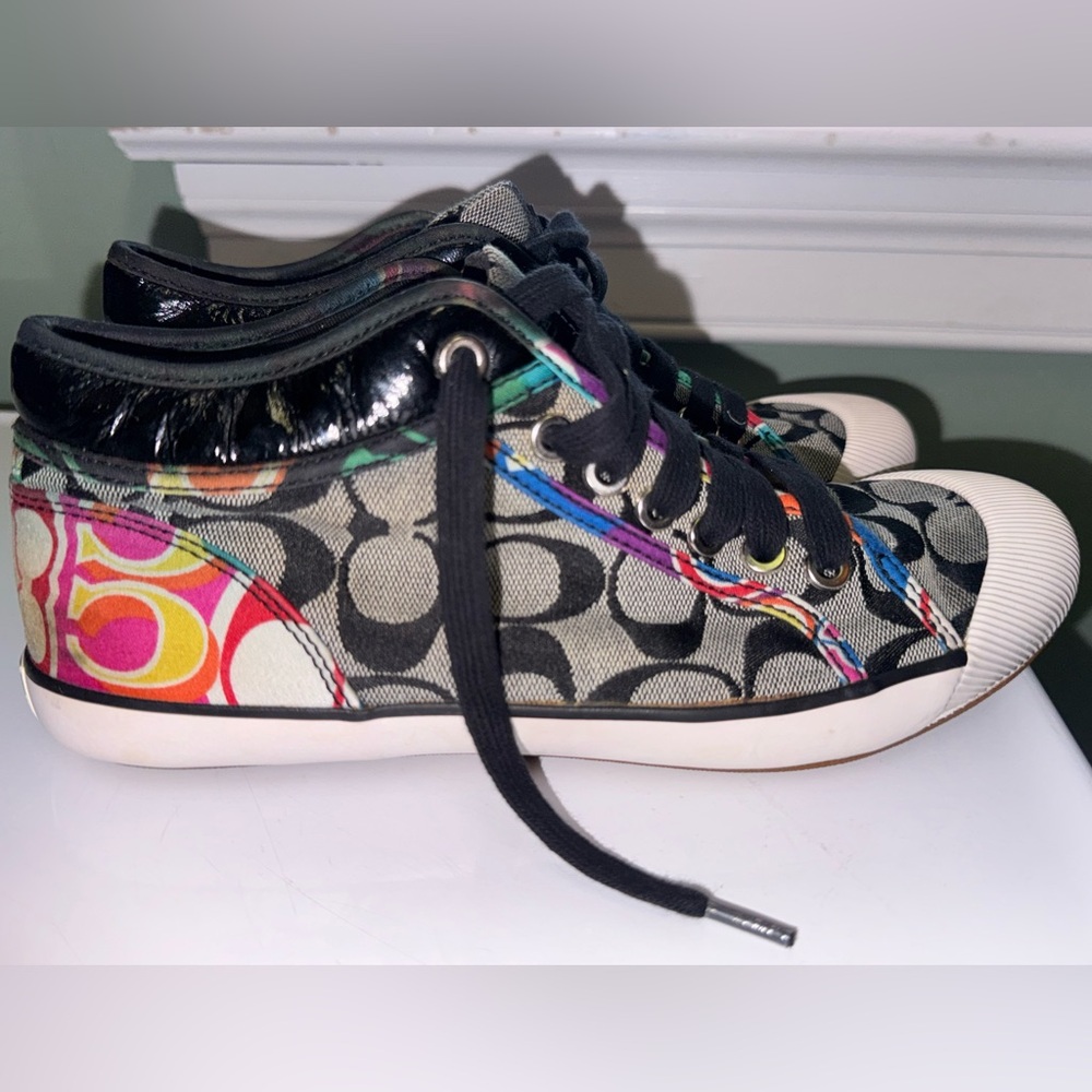 *RARE FIND* Authentic Vintage Coach Zoe A1000 Signature C Lace-Up Sneakers - Picture 4 of 9
